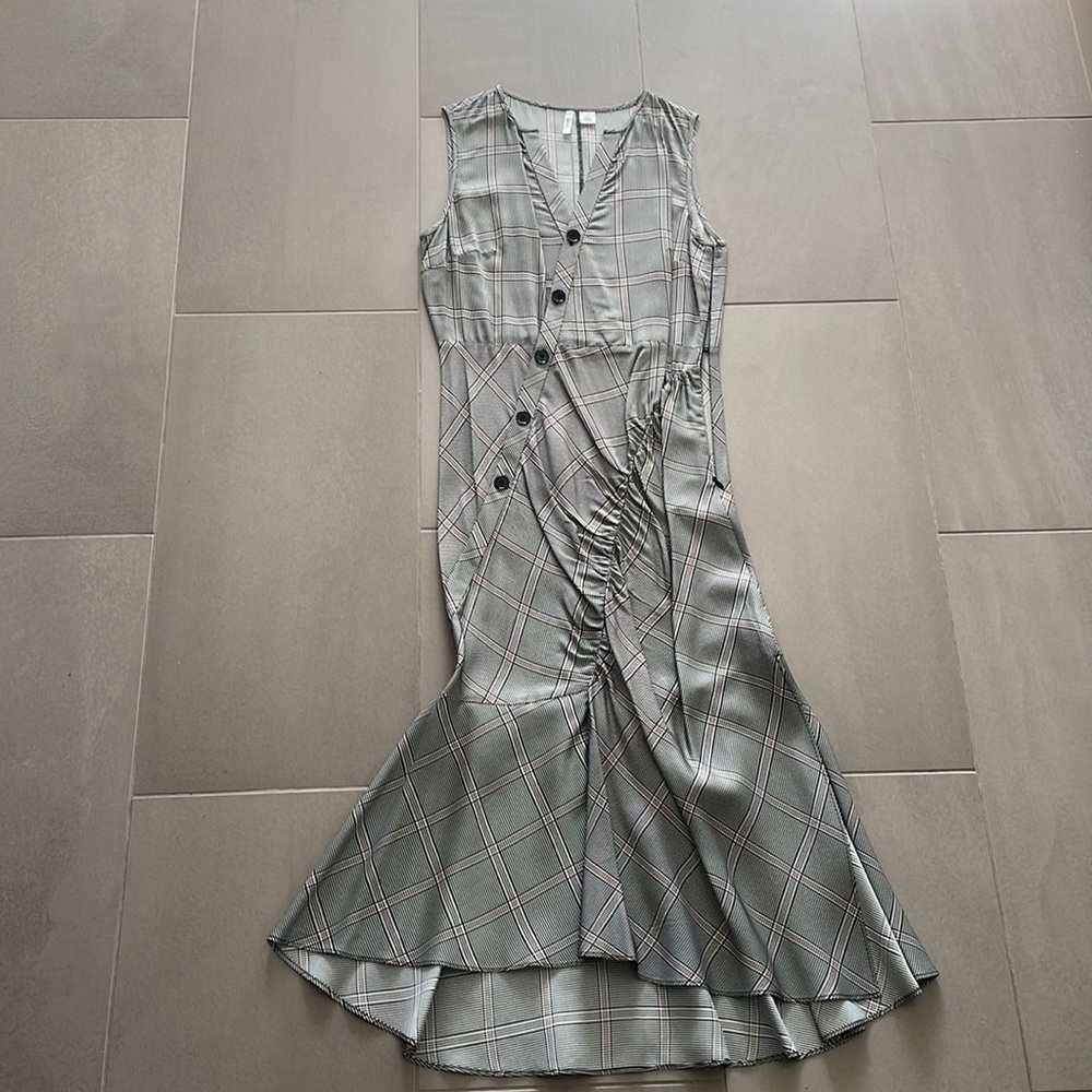 Lewit sleeveless plaid midi dress NWOT